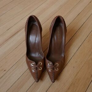 Yves Saint Laurent brown leather pumps